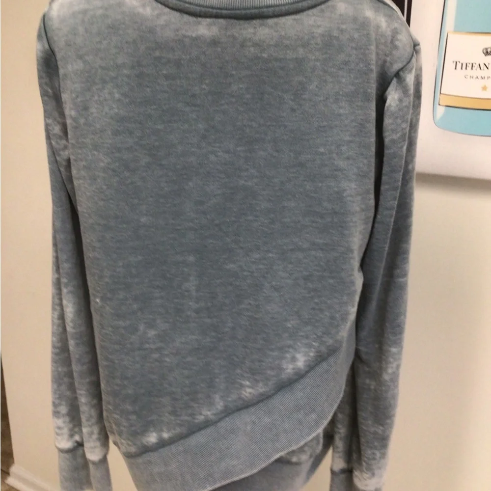 Gray Long Top L - Picture 8 of 11
